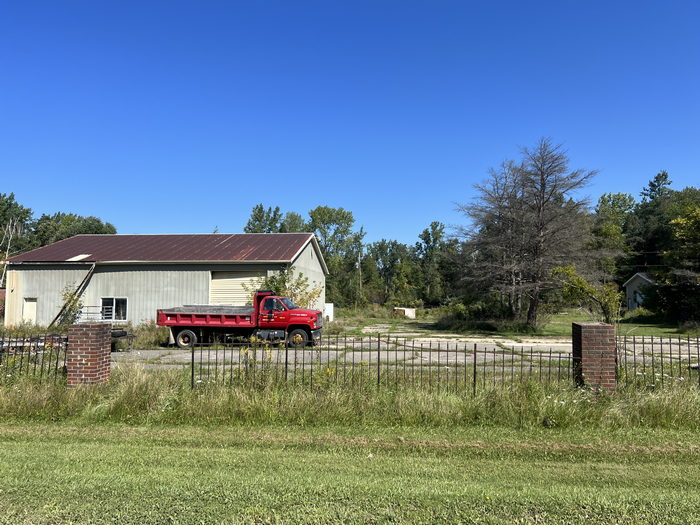 Shay Lake Motel (Cybs Hideaway Lounge) - Sept 4 2023 Photo (newer photo)